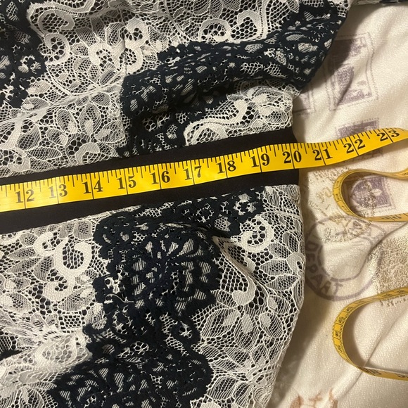 Dainty Jewell’s Valencia dress - Picture 6 of 10